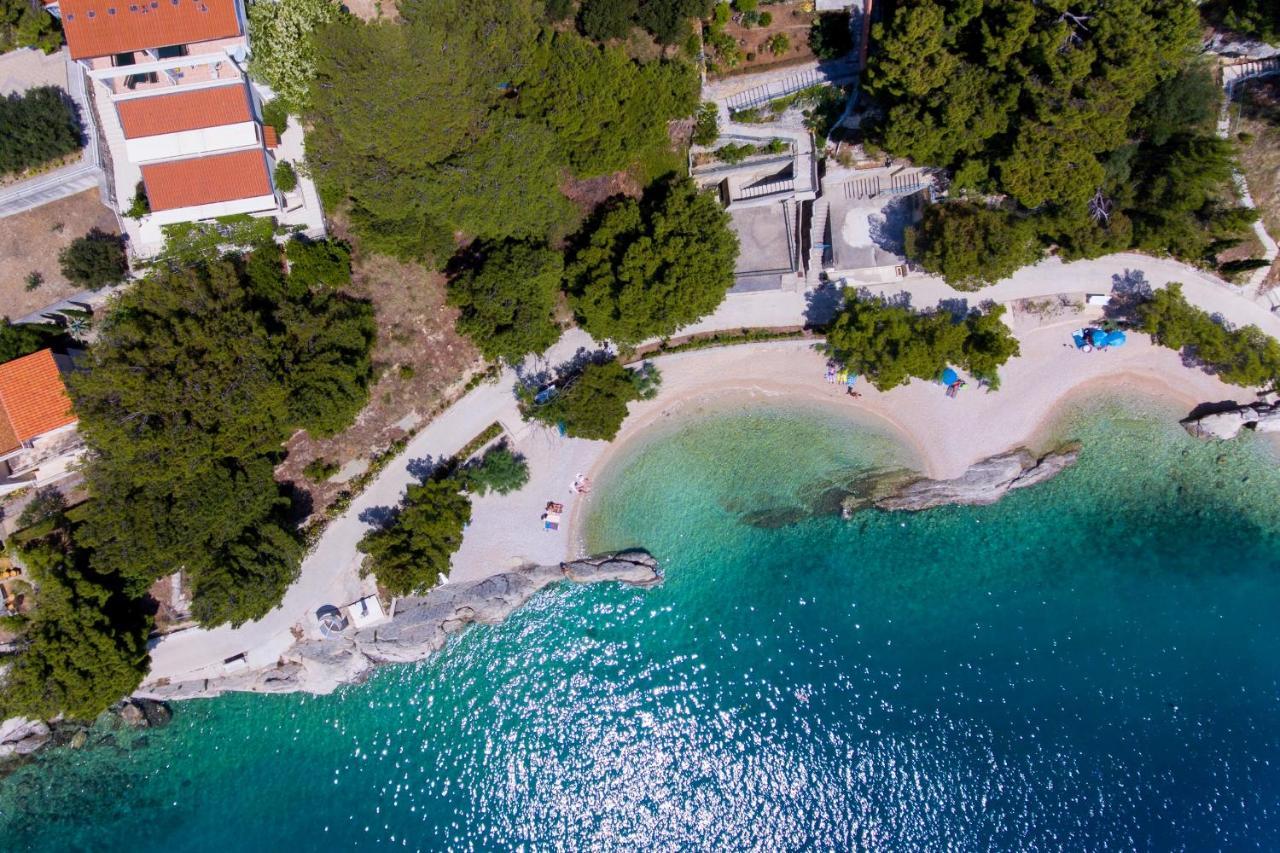 Apartments By The Sea Brela, Makarska - 2718 Экстерьер фото