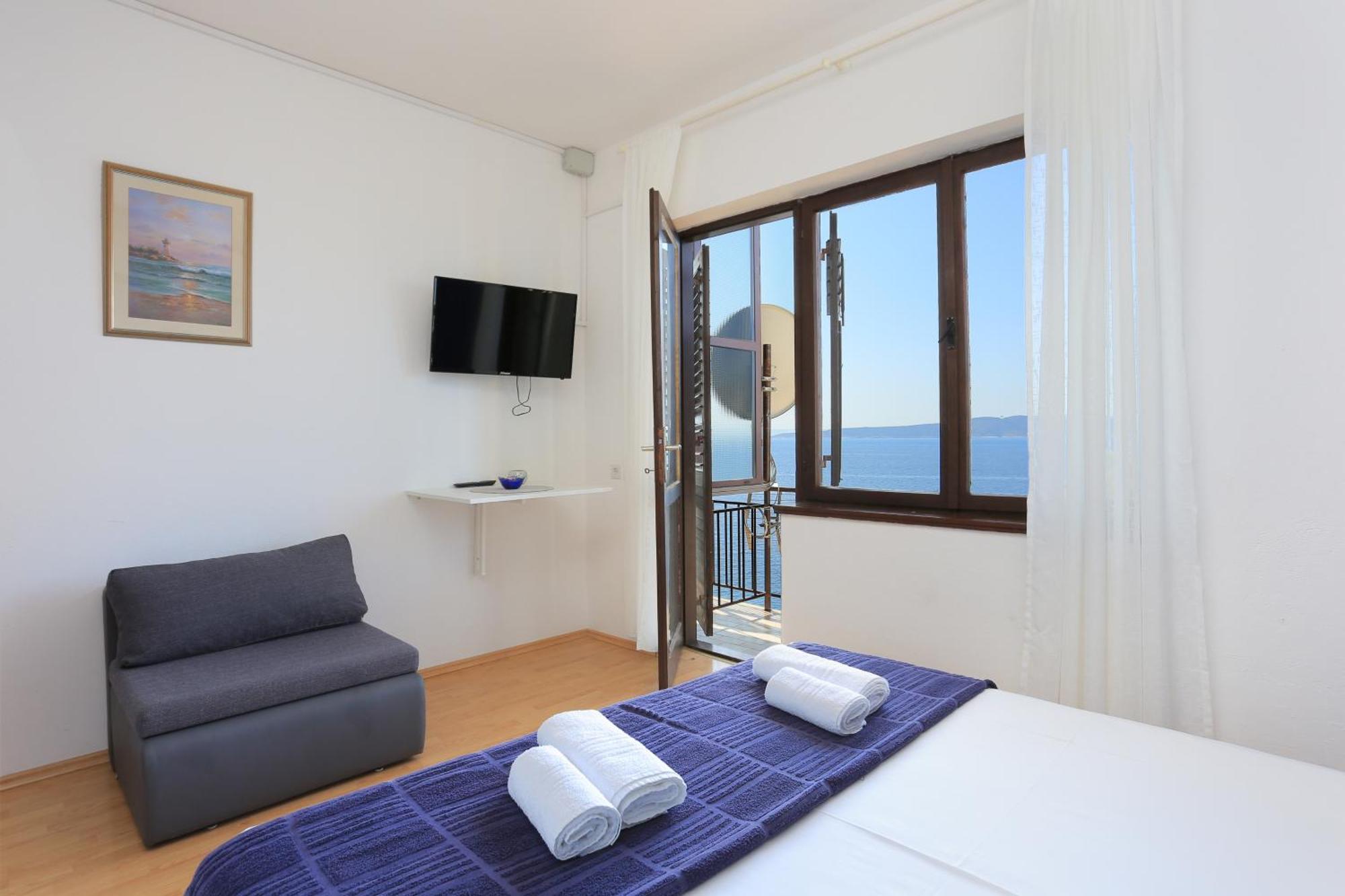 Apartments By The Sea Brela, Makarska - 2718 Номер фото